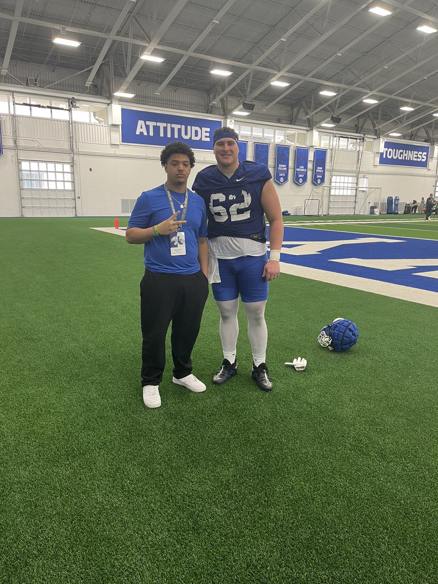 Q_Fields1's tweet photo. I had a great time at @UKFootball today! Grateful to be there! @coachnatemcpeek @CoachJeffPoe @coachjoelwardle @FDouglassFB #fdhs #gobroncos https://t.co/uaSTAm0qC9