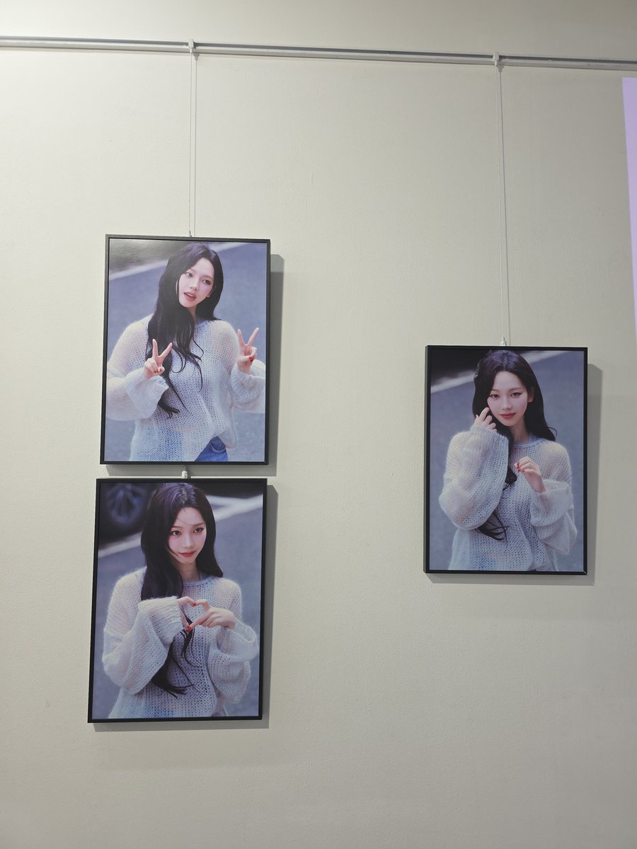 230225_201117's tweet photo. 그리고 벽면에 걸려있는 사진들 하나 하나가 너무 주옥같이 이쁘고 설레요

#With_Meow
#고양이와_함께한_날

지민아! 생일축하해! 오늘도! 예쁘다! https://t.co/tiChGDl0SE