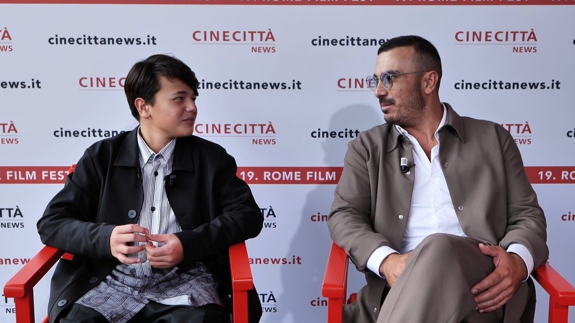 Ambroprezioso's tweet photo. Est(ra)Moenia è fiera di aver sostenuto la realizzazione del film “Nottefonda” di Giuseppe Miale Di Mauro con @francesco2di e suo figlio Mario Di Leva. Una storia di dolore, riscatto e amore che porta sul grande schermo un pezzo vivo di #NapoliEst https://t.co/WdMfqvGrvu https://t.co/zYfCwY4jiy