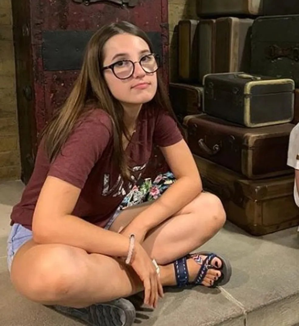 cafeccrime's tweet photo. CRIMES NA ADOLESCÊNCIA: A minissérie da Netlfix “Adolescência” ainda não saiu da minha cabeça por sua narrativa densa e a temática necessária. Mas principalmente por sabermos que histórias assim não estão só na ficção. Já aconteceram, inclusive aqui no Brasil. Segue o 🧵 https://t.co/QabXAT5MTa