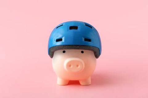 rbpretire's tweet photo. If you’re within five years of retiring, either before or after, you’re at your most vulnerable financially. Here are steps to weather the volatility. https://t.co/vn7LFELhEy https://t.co/rM1QhwAaJN