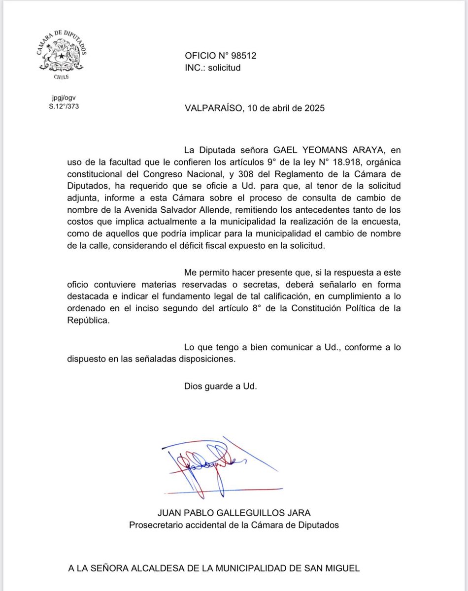 CarolCBown's tweet photo. Dip @GaelDiputada pregunta por la consulta que estamos haciendo y que su ex alcaldesa NO hizo cuando cambió el nombre de Salesianos por Salvador Allende. Me vino un flashback de la convención de Rojas Vade: sólo creen en la democracia cuando "el pueblo" les encuentra la razón. https://t.co/1GaXuuNYZA
