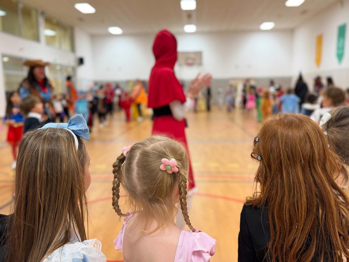 ISMonaco's tweet image. ✨ A storybook ending to #BookWeek!
Our K–Y2 book character costume parade lit up the sports hall with magical characters and big smiles. Thanks to all who made it so special — keep reading and imagining! 📚