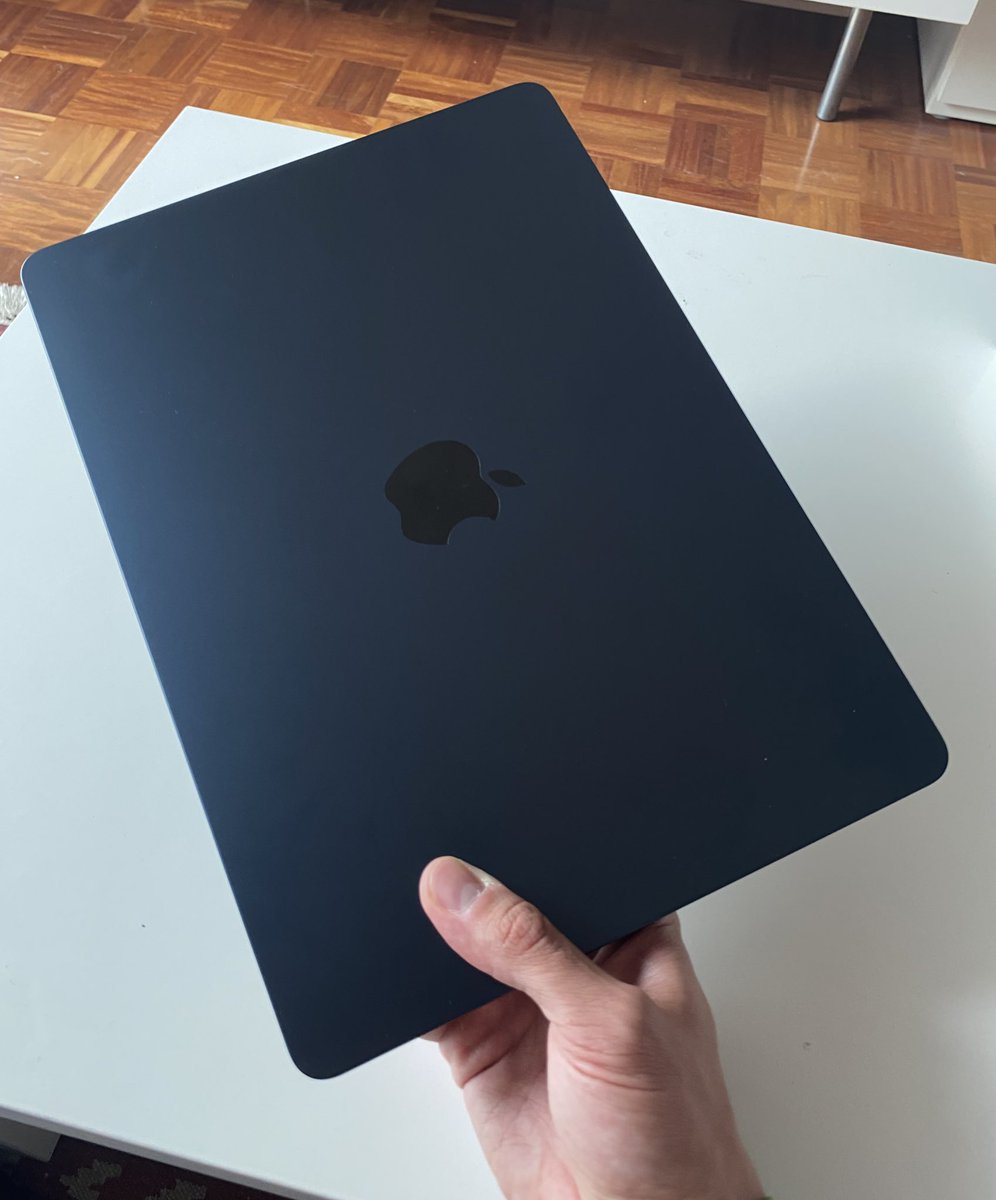 cesaralvarezll's tweet photo. new adquisition!

what should i install first? https://t.co/CRlc9jwOiM