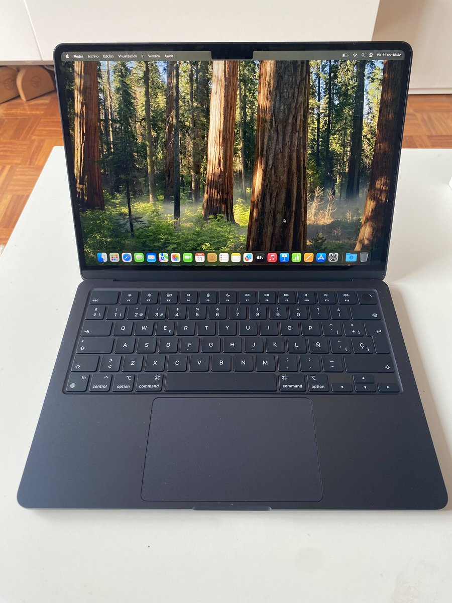 cesaralvarezll's tweet photo. new adquisition!

what should i install first? https://t.co/CRlc9jwOiM