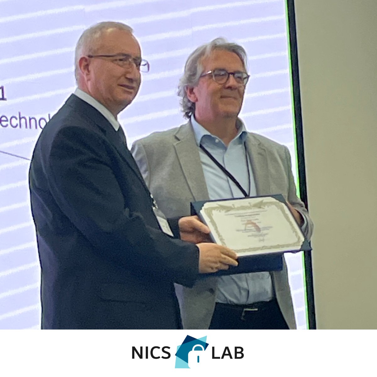 nics_lab's tweet photo. Nuestro director, Javier López, ha participado como ponente invitado en la 39 edición de la conferencia internacional AINA, analizando los esfuerzos de los organismos de estandarización en el desarrollo de soluciones de seguridad para Gemelos Digitales.
➕https://t.co/RUXlNIisMI https://t.co/fbyOnpFxbc