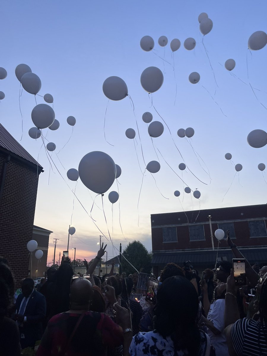 U.S. Attorney Prim Escalona had the pleasure of speaking at the  <a href="/jeffcobessda/">JeffCoBessemerCutoffDA</a> candlelight vigil, again this year, to honor the memory of #victims of violence. Thank you for letting us be a part of this special night. 

#NCVRW2025 <a href="/OJPOVC/">OJP OVC</a>