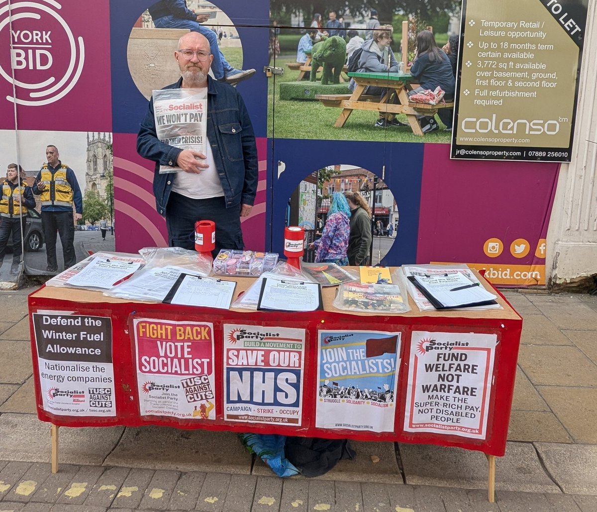 YorkSocParty's tweet photo. 🚩🚩🚩Our campaign stall in York city centre today

👉👉👉Check out the front page article from this week's issue of the Socialist here - https://t.co/ayOkry1dKH https://t.co/mTg5ncjXb0