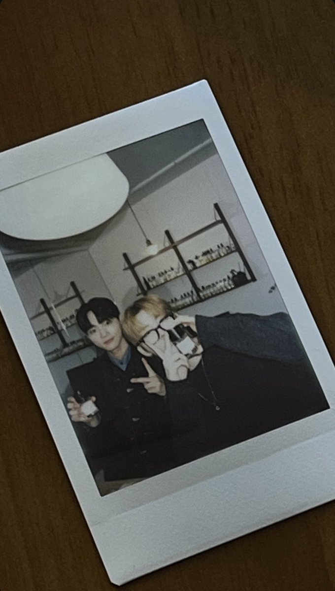 태산x승훈 폴라로이드 글씨 뺀 ver.