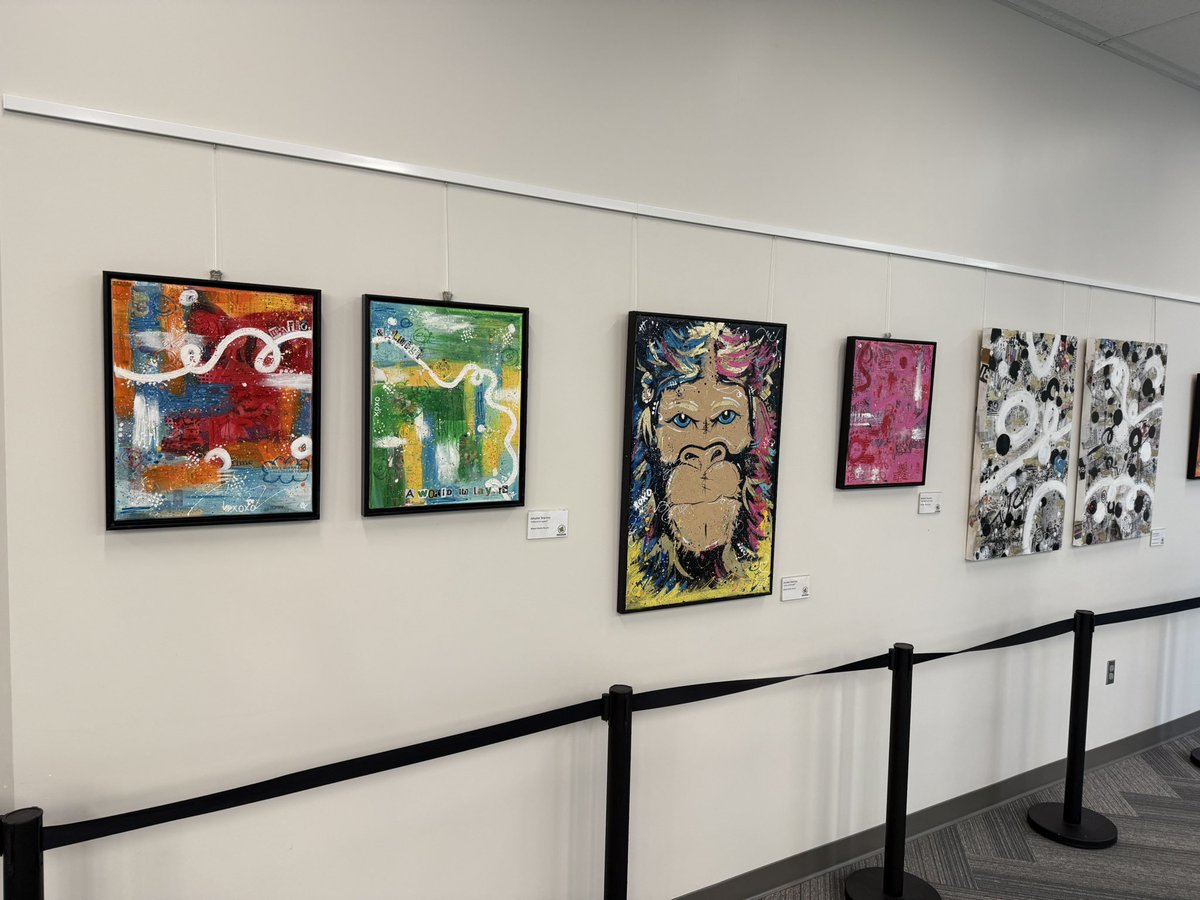 jhousekc's tweet photo. 🚨 New Art 🎨 Alert! @MaplewoodElemen is thrilled to welcome @jonaleesearcey , Principal at Briarcliff in @NKCSchools , as our next visiting Artist 👩‍🎨! MW students are already captivated by her brilliant colors, energy, and hidden layers!! https://t.co/7XXaDDaE9U