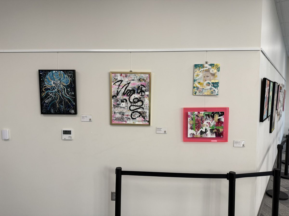 jhousekc's tweet photo. 🚨 New Art 🎨 Alert! @MaplewoodElemen is thrilled to welcome @jonaleesearcey , Principal at Briarcliff in @NKCSchools , as our next visiting Artist 👩‍🎨! MW students are already captivated by her brilliant colors, energy, and hidden layers!! https://t.co/7XXaDDaE9U