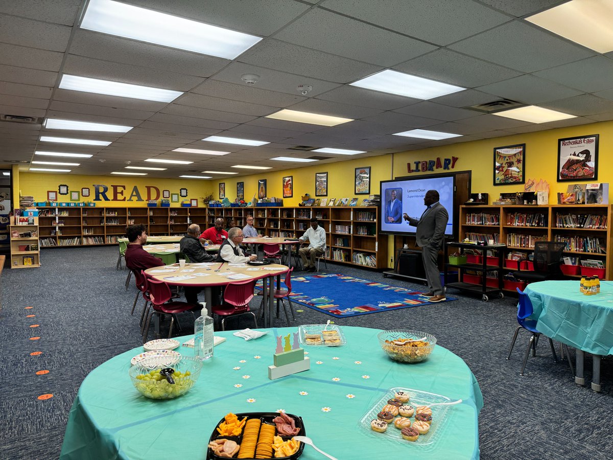 ChapelHill_ISD's tweet photo. ✨We had a great Friends of Faith quarterly meeting yesterday! 🤝 We are grateful for our community partners! https://t.co/p2fL5SQCvp