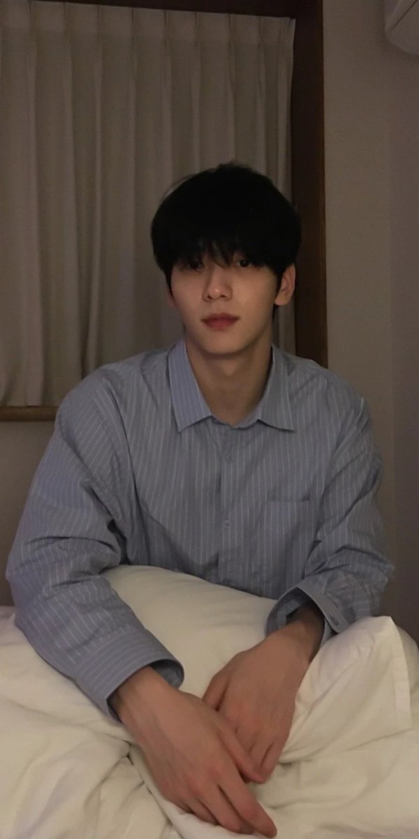 cshrljkmd's tweet photo. ¬soobin twt upd.:

 sorry not sorry. я правда не хотел пропадать, но серые будни и дела решили по другому. теперь я свободен и обещаю что буду стараться быть более активным!!!
luv u. ✨ https://t.co/ERb7ILJimc