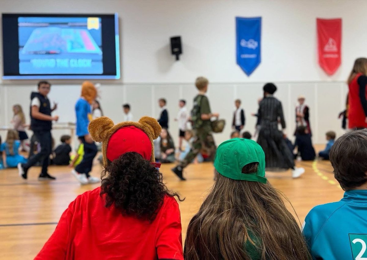 ISMonaco's tweet image. 🎉 A fantastic finish to Book Week!
Today’s Prize Giving celebrated our Y3–6 readers in English & French. Congrats to all the winners — your love of reading shines!
Big thanks to our amazing librarians for making it all possible! 📚✨
#bookweek
