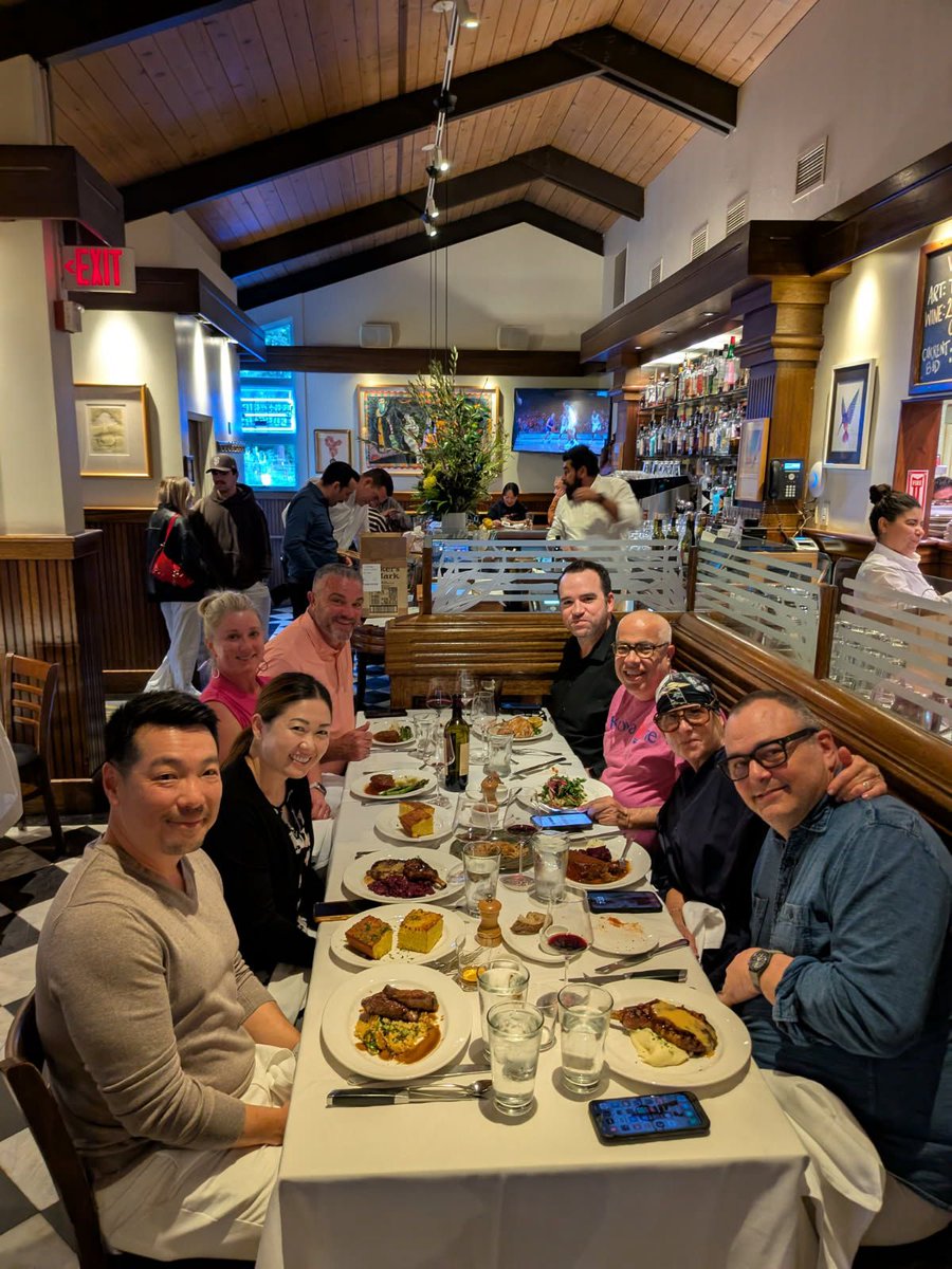 knovaone's tweet photo. where insightful sessions, casual competition 🏓⛳, and shared perspective came together in the right way.
We’re especially thankful to Paschco Montoya of TRAKAmerica for leading a session that stood out—not just for its content, but for the clarity and presence behind it 👏. https://t.co/4z8vf7kJYA