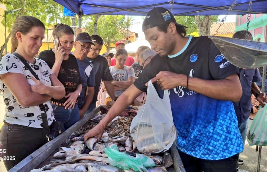 Alcaldía Bolivariana del Municipio Paz Castillo tweet media