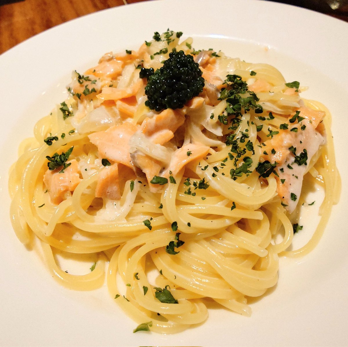 junca7official's tweet photo. #パスタ
 #サーモンクリーム
 #起床後 １時間でパスタ食べる夫婦笑
 #加藤純夏
 #Junca https://t.co/KkeiFSeyBp