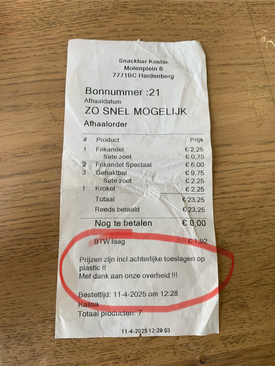 erictimmert's tweet photo. Vrijdag is patat dag op de bouw en dan zie je leuke dingen…
#geniaal #overheid #snackbar #plastictoeslag #hardenberg @Snackbarkoster 👍🏼👍🏼👍🏼 https://t.co/AKcO2Yyuoa