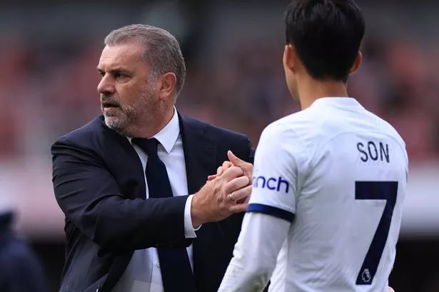 TheSpursExpress's tweet image. 🎙️| Ange Postecoglou on Heung-min Son’s form:

“He's still a huge influence for us on and off the pitch. He's working hard for the team. I thought last night he played his part in us creating a lot of opportunities, and I thought, him and the others in the front three were really…