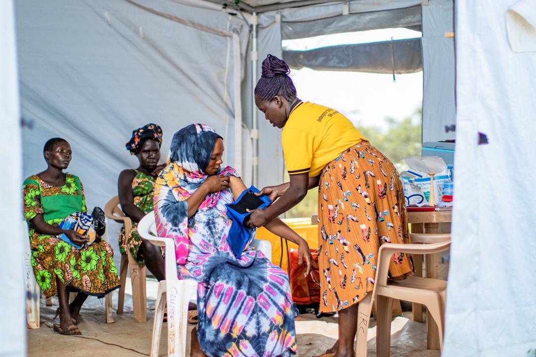 Gift Malunga (@giftmalunga3) on Twitter photo On the sidelines of #ARFSD11, <a href="/LZigomo/">Lydia Zigomo</a> and I were honoured to meet <a href="/GovUganda/">Government of Uganda</a>’s <a href="/JaneRuth/">jane de moraes gomes</a> Aceng. She appreciated <a href="/UNFPA/">UNFPA</a> ESARO’s consistent partnership; from #FamilyPlanning procurement and financing to reducing maternal deaths in 🇺🇬. On the sidelines of #ARFSD11, <a href="/LZigomo/">Lydia Zigomo</a> and I were honoured to meet <a href="/GovUganda/">Government of Uganda</a>’s <a href="/JaneRuth/">jane de moraes gomes</a> Aceng. She appreciated <a href="/UNFPA/">UNFPA</a> ESARO’s consistent partnership; from #FamilyPlanning procurement and financing to reducing maternal deaths in 🇺🇬.