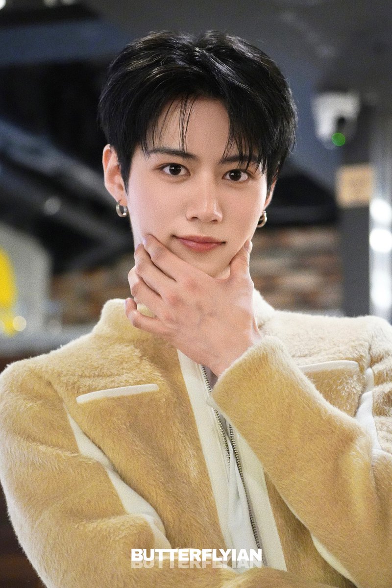 250411 팬플리 카페

#이안 #Ian #イアン
#루네이트 #LUN8 #ルネイト