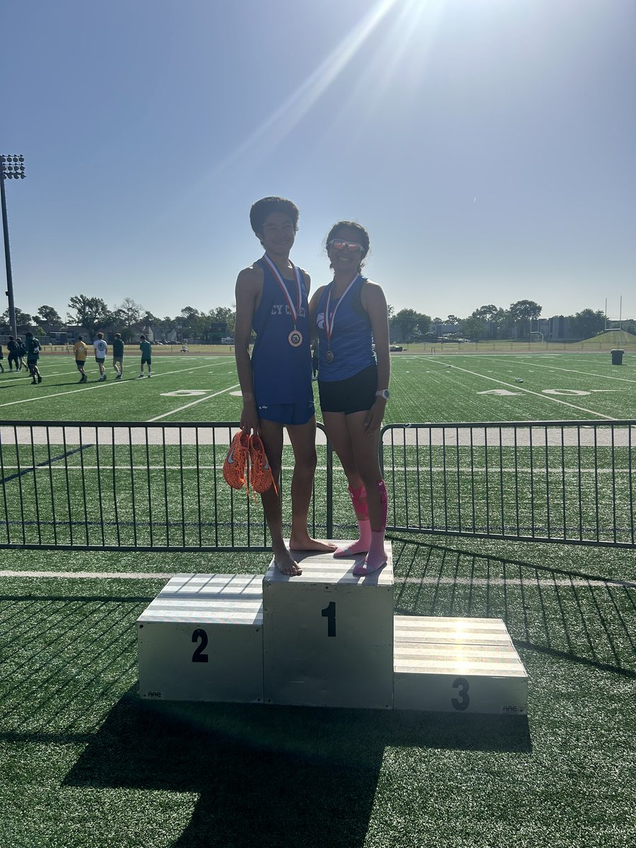 Our first two Regional Qualifiers of the day!!! Xio Sanchez 3rd 3200 and Joaquin Miranda 4th 3200!!! 👏👏👏 <a href="/cycreekhs/">Cy Creek High School</a> <a href="/CyCreekBooster/">CyCreekBooster</a> <a href="/CFISDAthletics/">CFISDAthletics</a>
