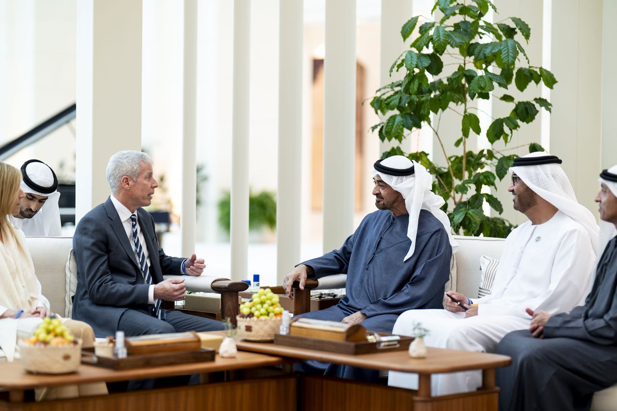 #الإمارات دايمًا في الصفوف الأولى لضمان استدامة الطاقة وأمنها
 ورئيس الدولة أكّد هالشي خلال لقاه مع وزير الطاقة الأميركي شراكاتنا دايم تصب في مصلحة العالم كله🦅🇦🇪