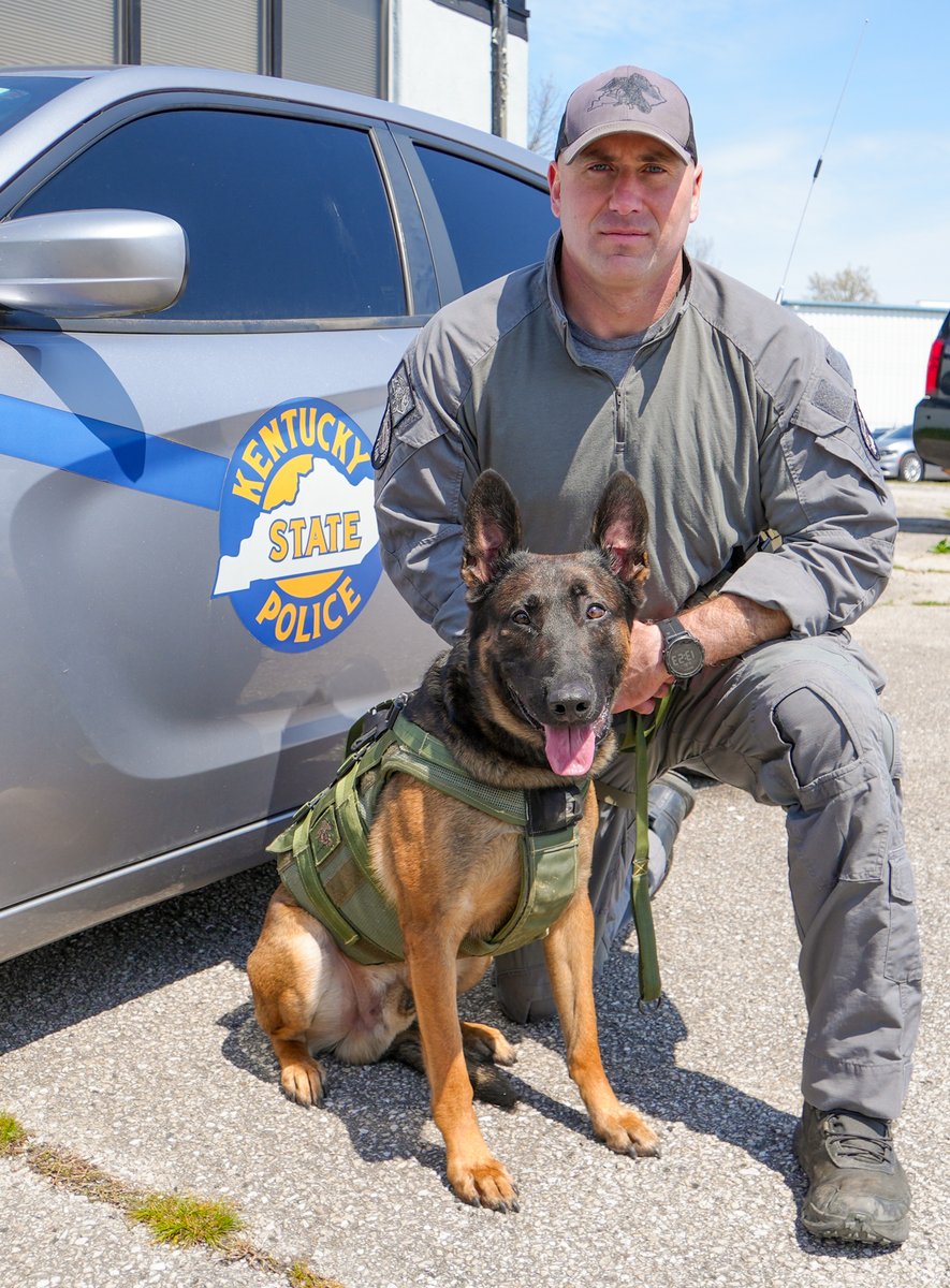 KSPFoundation's tweet image. 🐾 Big thanks to Debbie Irwin of Louisville for donating $20K to the KSP Foundation to outfit all @kystatepolice K9s with custom ballistic harnesses from Canine Tactical.
“I wanted to help keep the dogs safe who help keep us safe.” #ThankYou