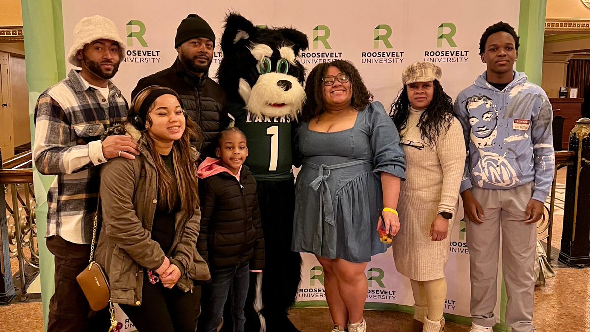 Roosevelt University tweet media