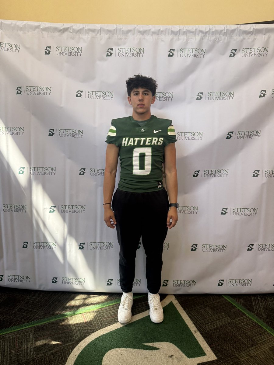 danielfern305's tweet photo. Had a great time today visiting Stetson University! Huge thanks to @Coach_Denson863 and @CoachKLBs for having me and showing me around!!💚🎩#gohatters
@BIGshadowMIKE @StetsonFootball @WCS_Football @Coach_PatWennin https://t.co/3KYkI2Eoja