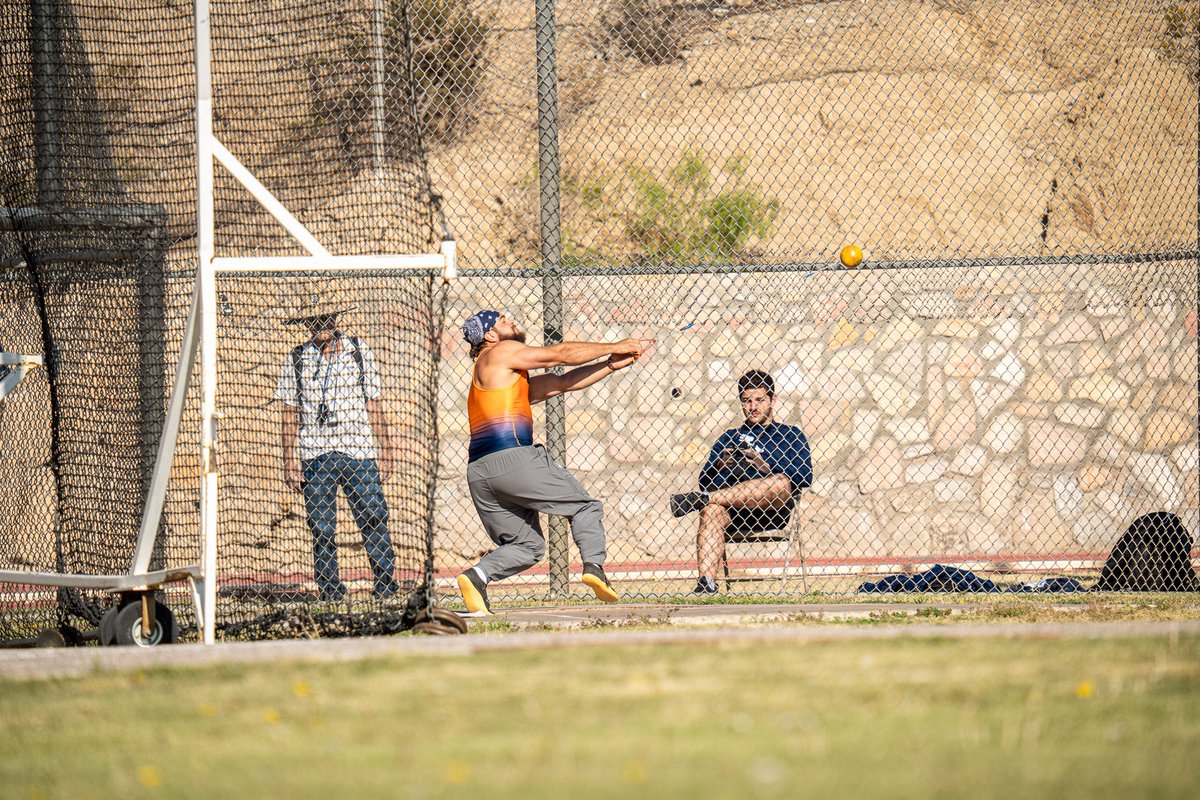 Three new personal-bests in the hammer throw‼️

Natalie Murillo won the hammer w/ a 50.97m (167-3)
Lizbeth Fierro placed second w/ a 49.75m (163-3)
Noah Jirgens was second w/ a 59.46m (195-1)

#PicksUp ⛏️💪 | #HammerTime 🔨