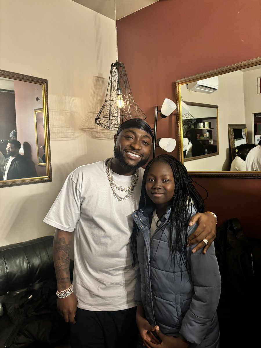 Tunde_OD's tweet photo. Mary has declared that she’s the first person from her village to meet Davido in person, and everyone else has only just seen him on TV.

It’s been 3 days now and we still haven’t heard the last of it😅 https://t.co/dxk5fYZuAS