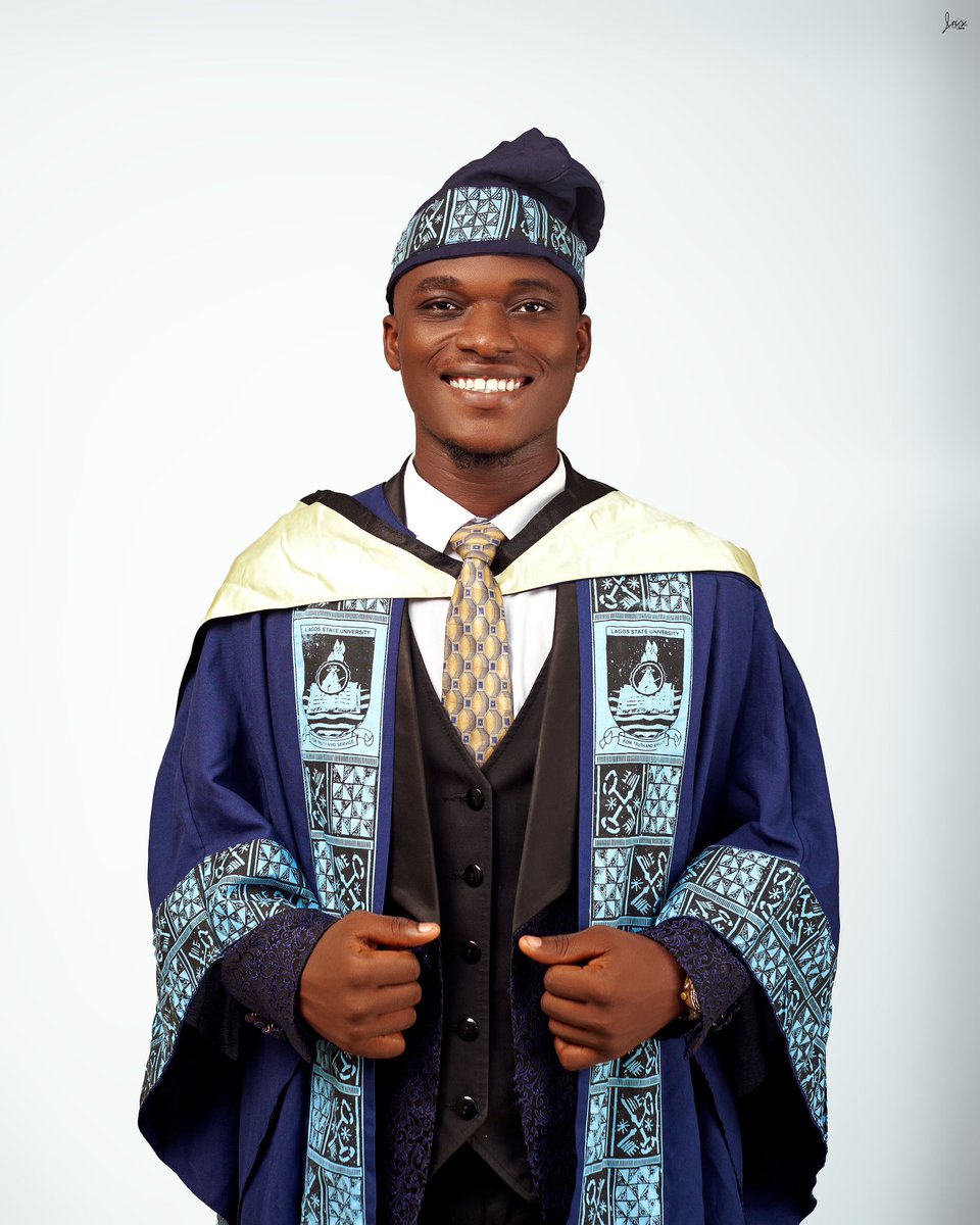 irislens__'s tweet photo. Handsome faces from the 2025 graduating set of the LAGOS STATE UNIVERSITY 🎉

Thank you for trusting us with your graduation portraits✨💜

Photography: @irislens__ 

#onlyoneiris #lasuconvocation #Graduation #Graduate #portraitphotography https://t.co/qyFaUpPtJu