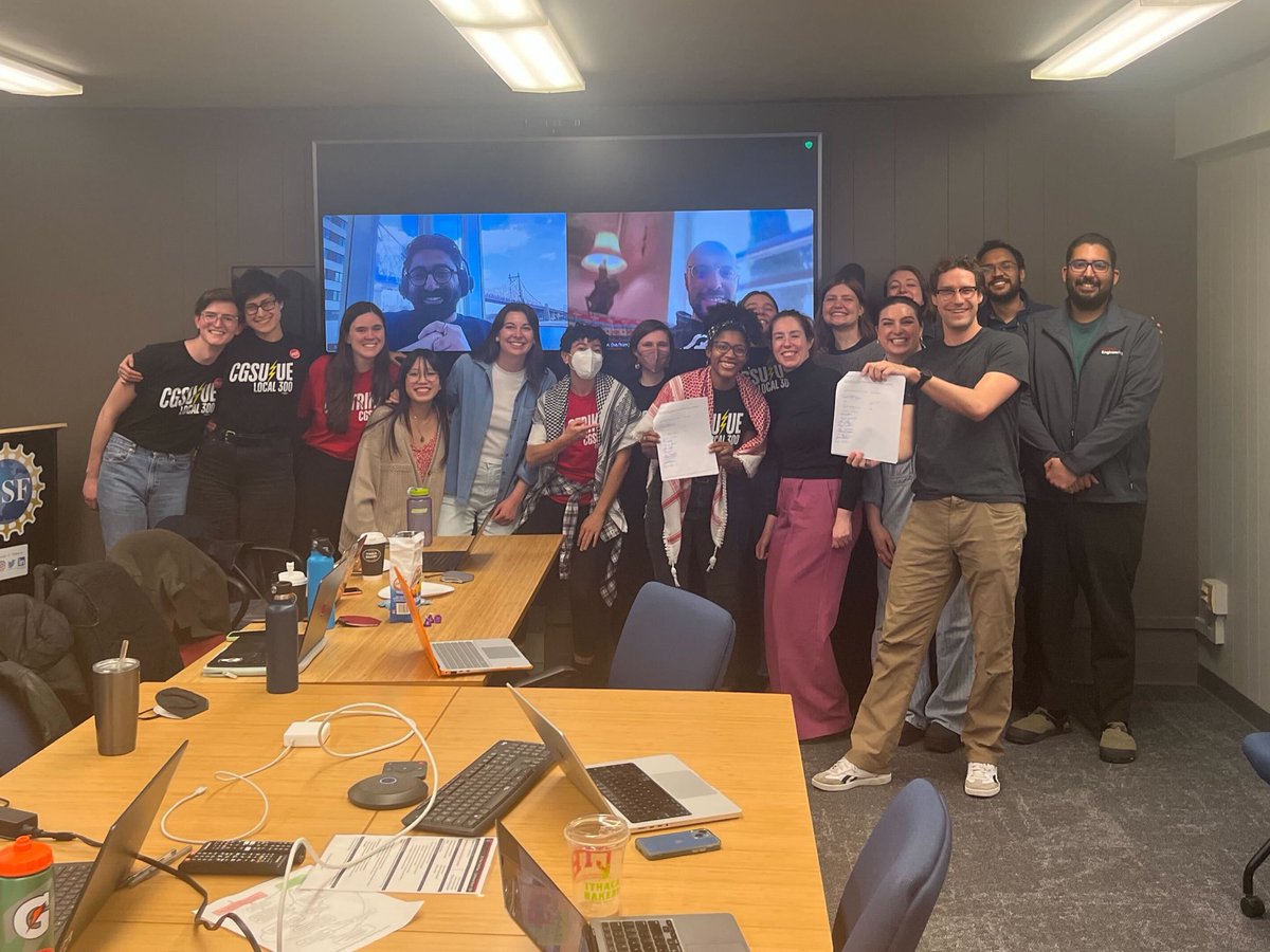 CGSU-UE Local 300, graduate workers at Cornell University, ratified their first contract yesterday with a 97 percent yes vote! The local attributed the win to the mass participation of graduate workers in building a strike threat. (1/5)