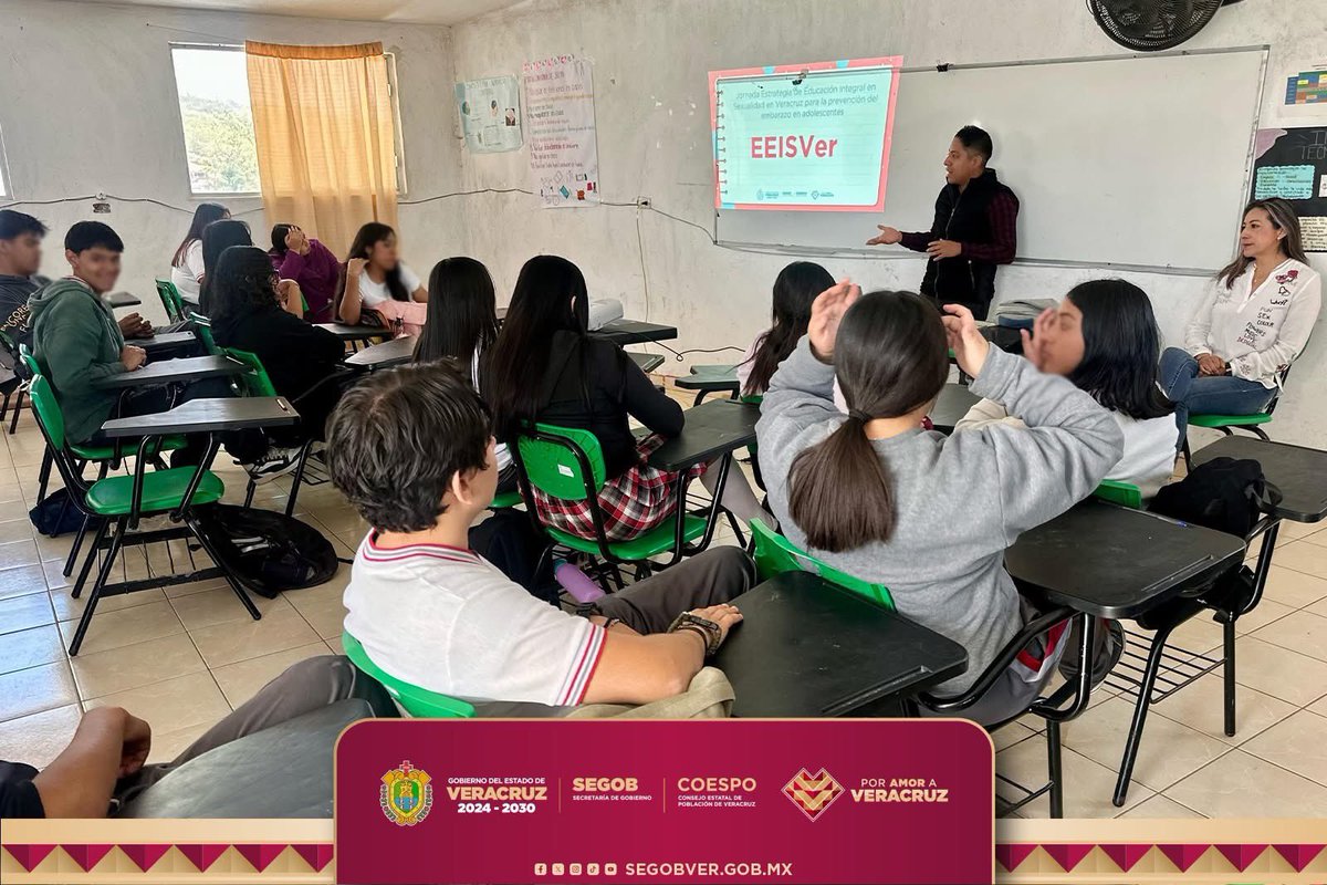 CoespoV's tweet photo. #EEISVER | Educación sexual para una juventud informada en El Castillo. 

Hoy visitamos el #TEBAEV #ElCastillo 📚✨ para impartir una charla sobre Educación Integral en Sexualidad. #EIS https://t.co/WlqpMQYifW
