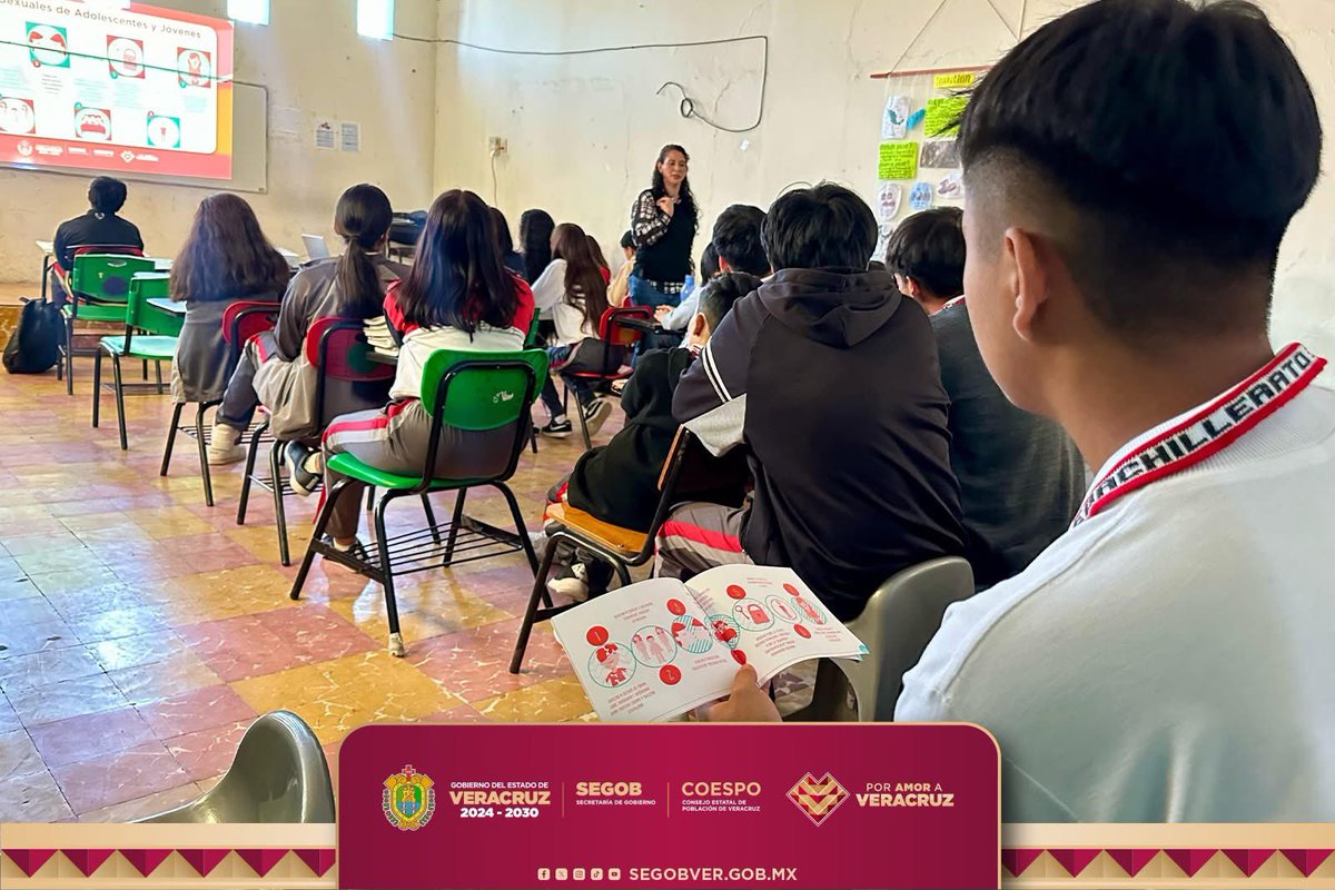CoespoV's tweet photo. #EEISVER | Educación sexual para una juventud informada en El Castillo. 

Hoy visitamos el #TEBAEV #ElCastillo 📚✨ para impartir una charla sobre Educación Integral en Sexualidad. #EIS https://t.co/WlqpMQYifW