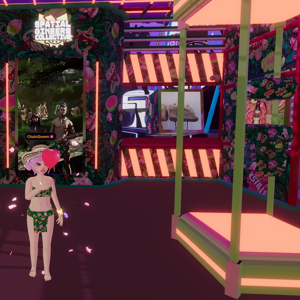 chainqueenverse's tweet image. Day 3 look by @spatialgineers  💚✨ Twinning with the lovely @BayBackner at #MVFW25  loving these matching vibes! 💖 #Metaversefashion #Web3Style @decentraland 🫶