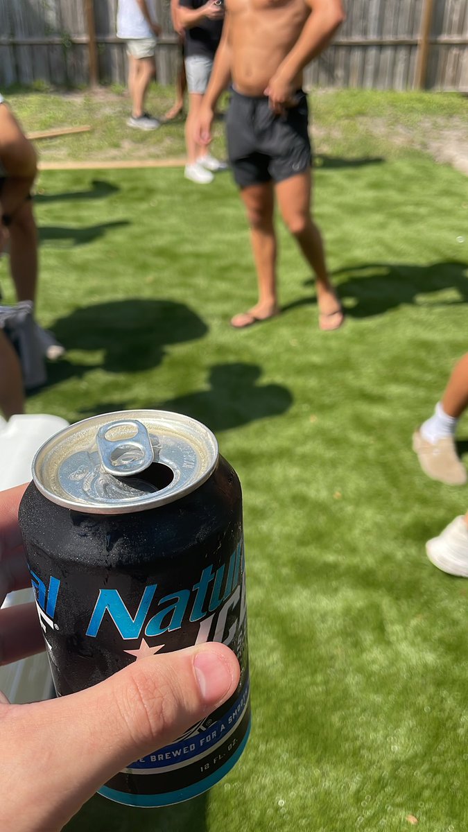 BarnabyKain's tweet photo. A crisp Natty Ice before the gloves come on. #fightnight #LANK https://t.co/6IBiNoaoMB