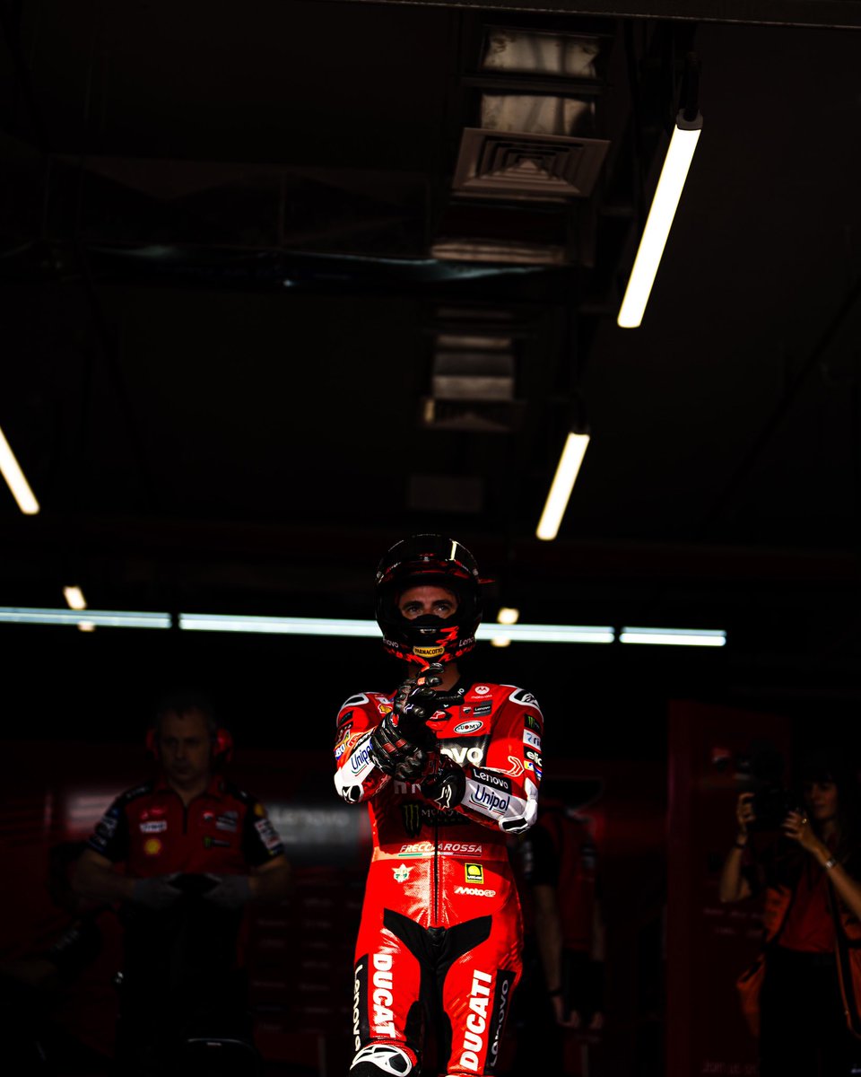 #QatarGP 🇶🇦

Day one: P2 (1’50”975)+0.145

Let’s turn on the lights 🤟🏻🌘 #GoFree