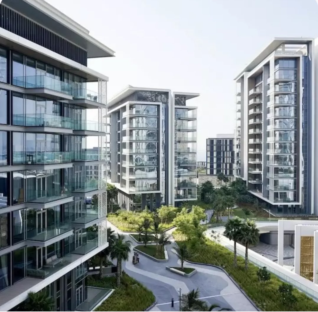 The Dubai real estate market offers unmatched opportunities, but understanding the step-by-step process is key.

My guide will walk you through each step of buying both off-plan and ready properties.

Check it out here:

bonema.ae/2024/09/17/off…