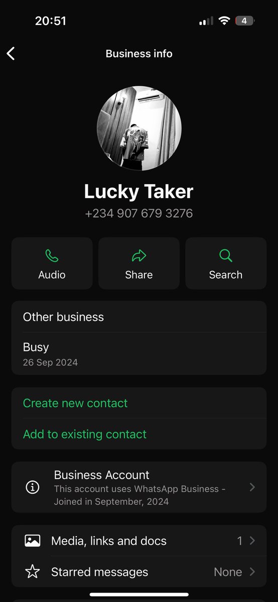 ants93's tweet photo. This guy has hacked into my Facebook account and is now trying to get me to give him any login codes I receive lol @Meta #hacked #Facebook https://t.co/YMcinkSU5z