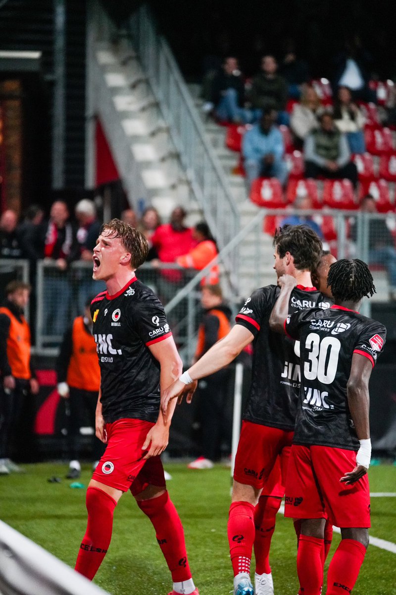 ProExcelsior's tweet photo. 2 punten los 🤞❤️🖤

#EXCTOP https://t.co/gh2wnGKIPo