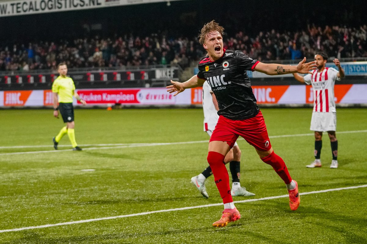 ProExcelsior's tweet photo. 2 punten los 🤞❤️🖤

#EXCTOP https://t.co/gh2wnGKIPo