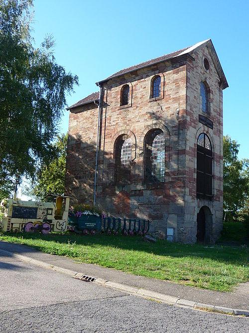 MonumentumFr's tweet image. Puits Sainte-Marthe à #StiringWendel (#Moselle) Construction XIXe siècle. Ancien chevalement (cad. 14 233) : inscription par arrêté du 22 octobre 1992.
Suite 👉 monumentum.fr/monument-histo…
#Patrimoine #MonumentHistorique