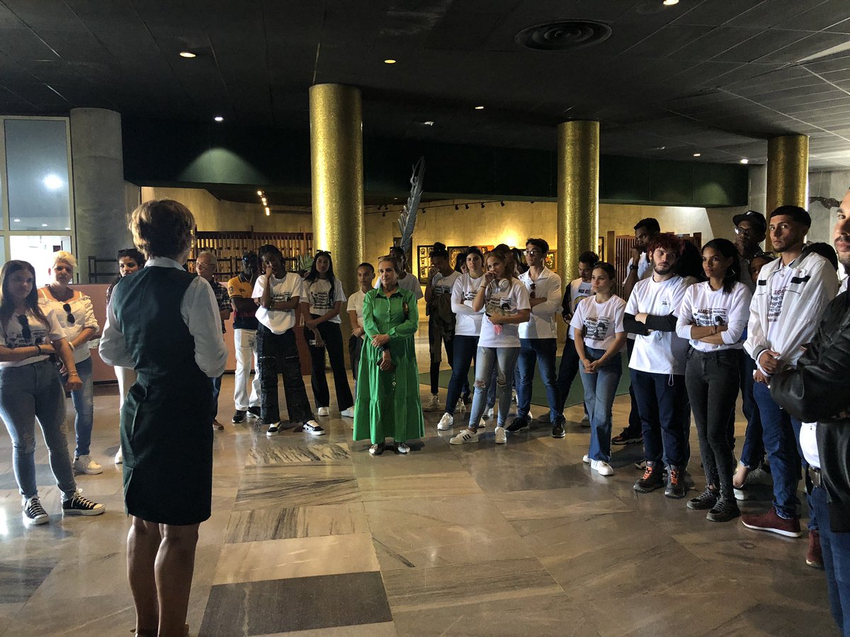 feucm_may's tweet photo. ¡A TRAVÉS DE LA HISTORIA!📜 En Conmemoración al 130 Aniversario de la caída en combate de Nuestro Apóstol, la Cátedra de Historia de la #FCMMAY en conjunto con la FEU, realizó un emocionante recorrido por los principales centros relacionados con nuestro Héroe Nacional #FEUdeCuba https://t.co/XdItotpPG7