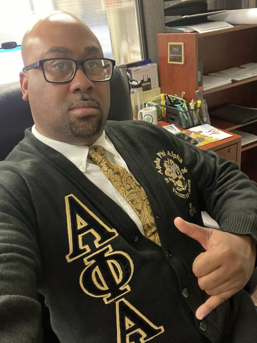 BSwol3's tweet photo. Pharaoh Phriday! ⬛️🟨🤙🏽
#APA1906 #Phirst #Phinest #Oldest #Coldest #CCJKMOT https://t.co/7oUGlFqTc3