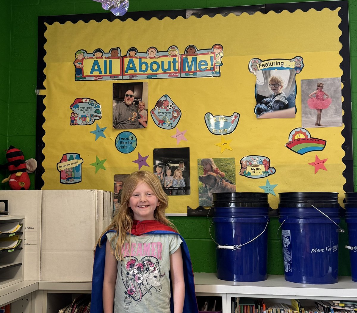 MrsO2ndGrade's tweet photo. Our 🌟STAR🌟 of the week is Jasmine!  She love softball, tacos, and the color pink.  Jazzy wants to visit Texas and be a doctor when she grows up.  🌮🥎🩺 #osagegreendevils #starstudent https://t.co/4enUwouK4s