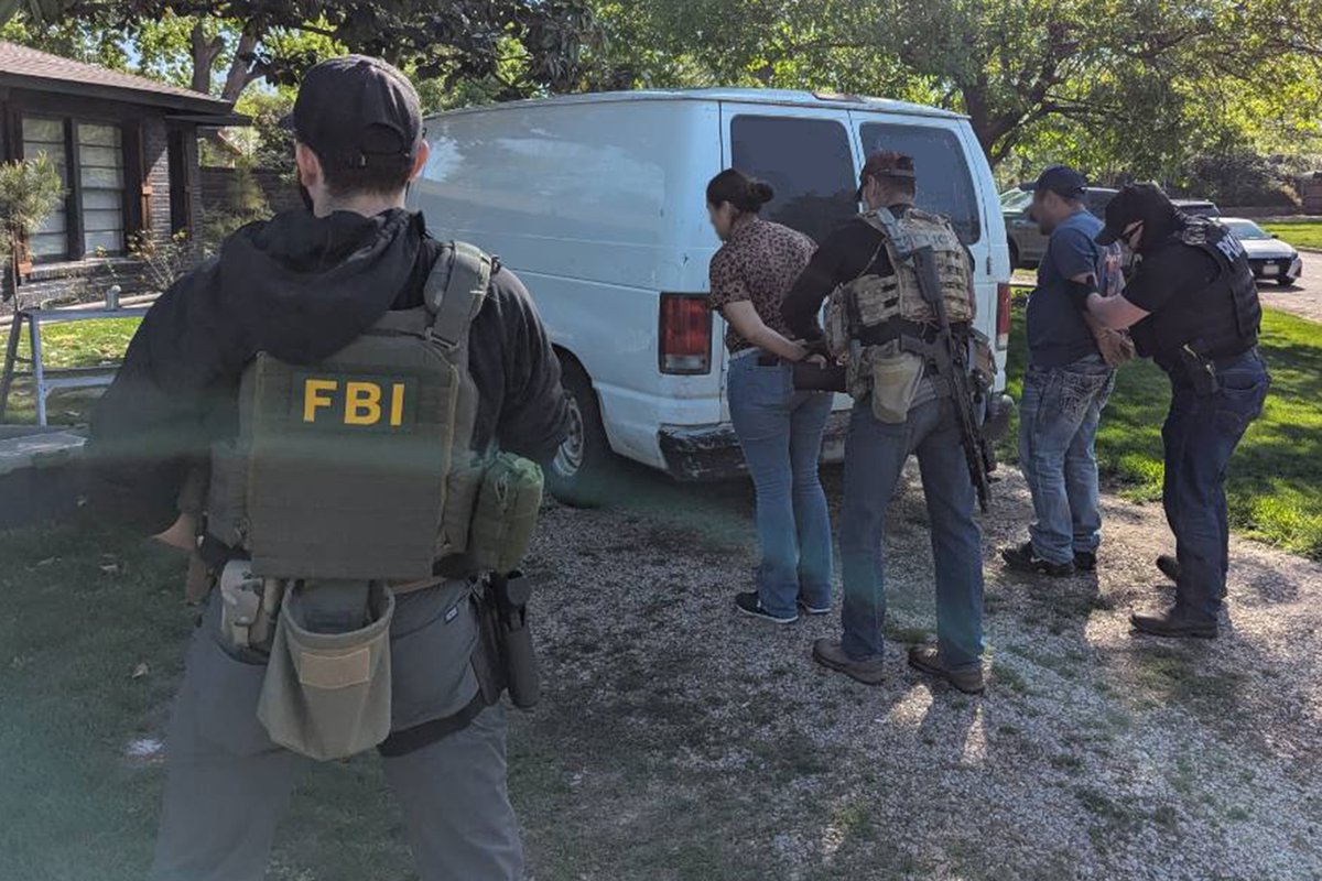 FBI Dallas (@fbidallas) on Twitter photo #FBIDallas personnel continue to work alongside <a href="/ERODallas/">ERO Dallas</a> and <a href="/HSI_Dallas/">HSI Dallas</a> in support of ongoing immigration enforcement operations. <a href="/ICEgov/">U.S. Immigration and Customs Enforcement</a> #FBIDallas personnel continue to work alongside <a href="/ERODallas/">ERO Dallas</a> and <a href="/HSI_Dallas/">HSI Dallas</a> in support of ongoing immigration enforcement operations. <a href="/ICEgov/">U.S. Immigration and Customs Enforcement</a>