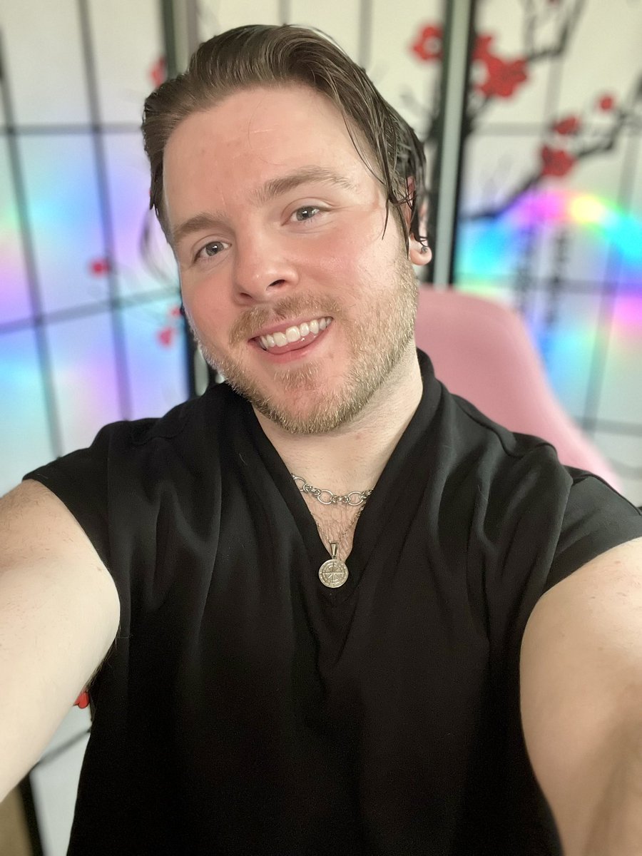 Need a hug?

twitch.tv/yesterdaysyouth
