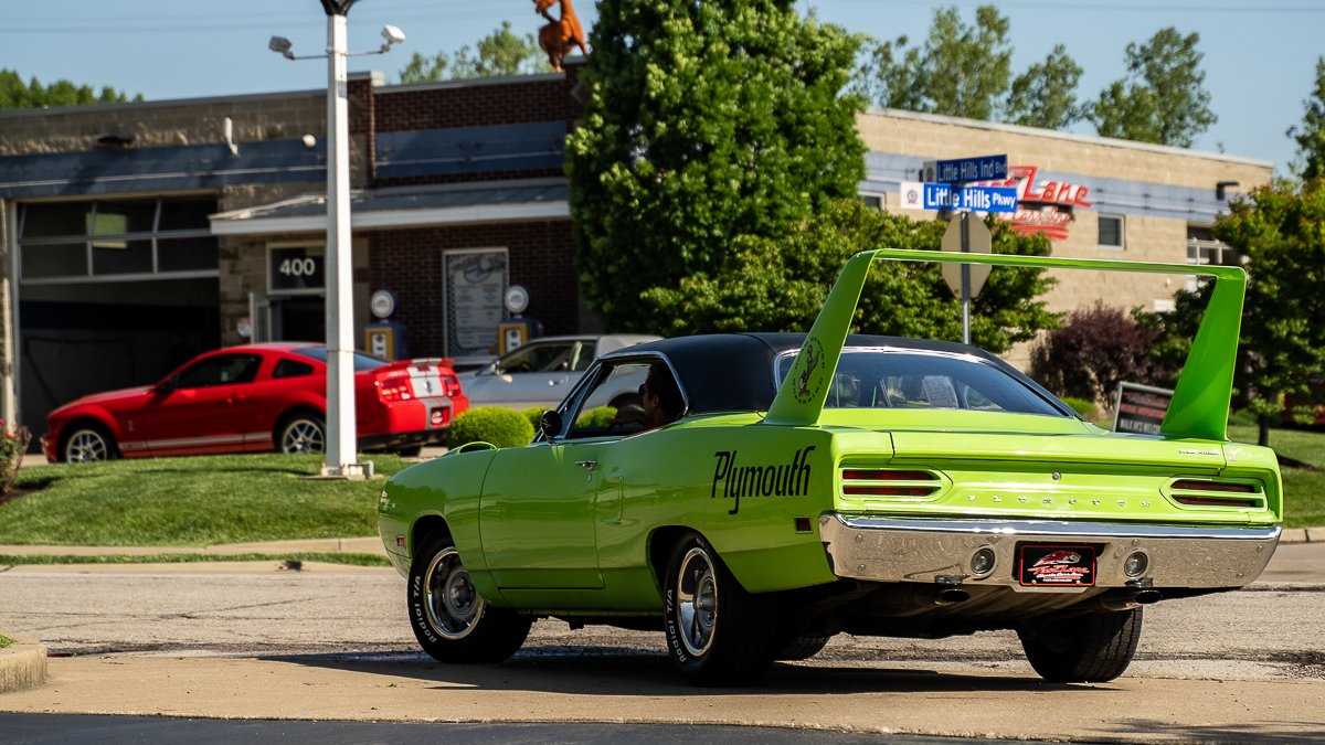FastLaneSTL's tweet image. This 1970 Plymouth Superbird in Limelight Green is a true survivor, still packing its numbers-matching 440 Six-Barrel V8. One of only 408 built with this combo, this is a rare piece of Mopar and NASCAR history! 🏁

See more ➡️ fastlanecars.com/vehicles/4056/…